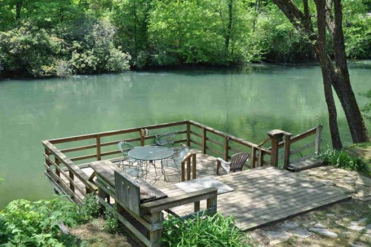 Lake Blue Ridge Cabins